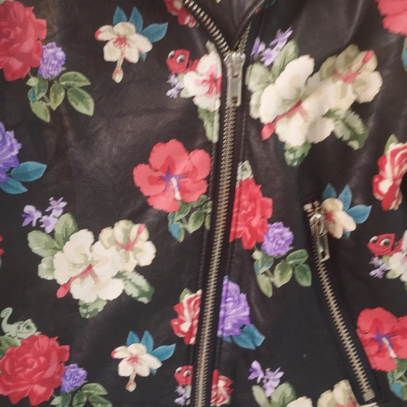 Disney Rapunzel Faux Leather Moto Jacket for Girls in Size 9/10 Large - Picture 5 of 12